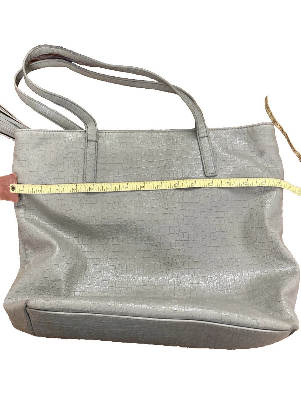 Nine West Shoulder Bag Faux Leather Gray EUC Tassel Hang Charm Croc Embossed - Picture 6 of 16
